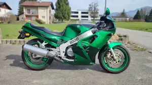 Yamaha FZR 1000 Bild 2