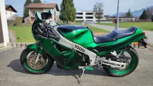 Yamaha FZR 1000