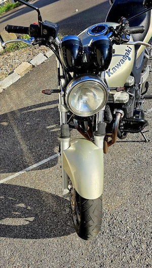 Kawasaki Z7 ZR750  Bild 5