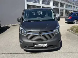 Opel Vivaro Bild 2