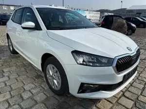Skoda Fabia Sondermodell 130 Jahre Selection Plus 1.0 TSI 8... Bild 3