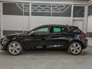 Seat Leon FR 1.5 TSI NAVI SHZ MATRIX KEYLESS 1,5 TSI 110k... Bild 3
