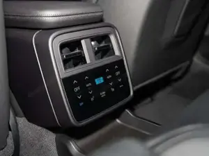 Porsche Taycan Bild 18