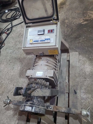 Zapfwellen generator 400v 27 kva moll motor notstrom agregat Bild 2