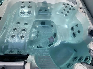 Whirlpool Nevis Artesian spa jacuzzi Bild 3