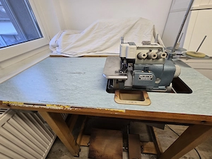 Overlock Juki, Industriemaschine Bild 3