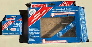 Profi Handtacker ESCO und Klammern Bild 2