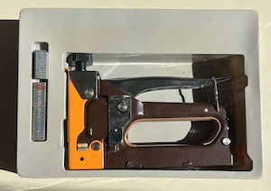 Profi Handtacker ESCO und Klammern