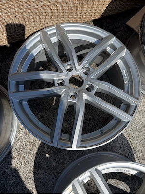 Alufelgen Dezent 17 Zoll Bild 3