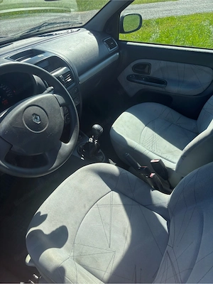 renault clio 1.2 tüv frisch rostfrei 8 fachbereift Bild 4