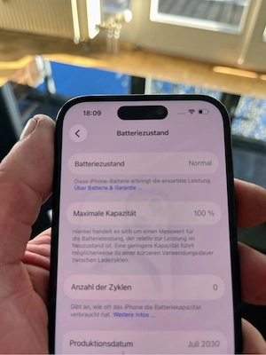 iPhone 15 Black Bild 4