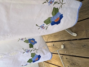 Tischdecke rund mit 8 Stk. Stoffservietten Bild 3