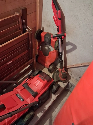 Rasenmäher, Trimmer, Akkus & Ladegeräte