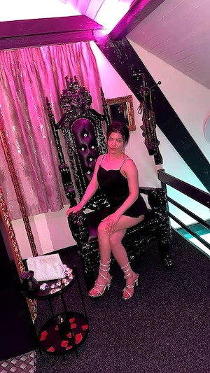 Sexy Anna 20 Jahre alt  Bild 3