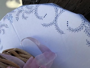 Tischdecke rund mit 8 Stk. Stoffservietten Bild 3