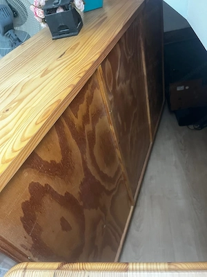 Komödie Kiefernholz  Bild 2