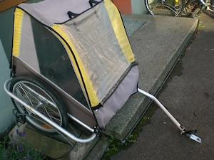 Schöner Fahrradanhänger Bild 3