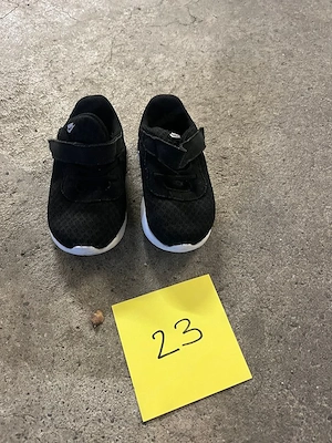 kinderturnschuhe grösse 23