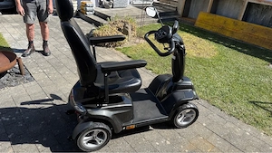 Seniorenmobil, Elektromobil, elektrischer Rollstuhl Bild 2