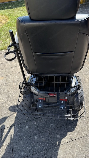 Seniorenmobil, Elektromobil, elektrischer Rollstuhl Bild 3