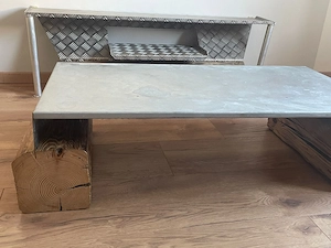 Einzigartige Möbelstücke im Industrial-Design Coutisch und Sideboard Bild 3