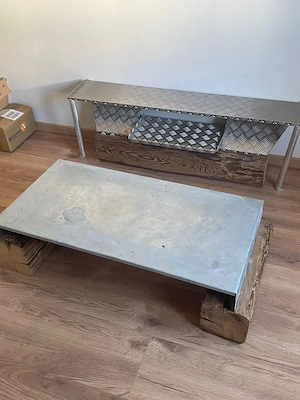 Einzigartige Möbelstücke im Industrial-Design Coutisch und Sideboard Bild 2