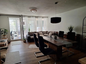 Verkaufe 2.5 Zimmer Gartenwohnung wegen Umzug.      Bild 2