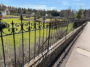 Suche historischen, schmiedeeisenen Zaun 