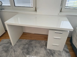 Schreibtisch zu verkaufen
