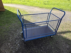 Diverse Transportkarren Bild 2