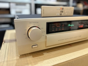 Accuphase C-2420 Vorverstärker PIA  Bild 2