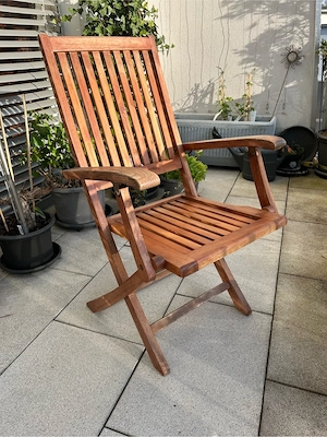 Gartenstuhl aus Teakholz, klappbar - 6 Stück - 15,- je Stück