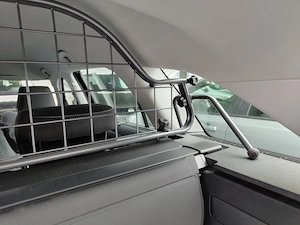  koda Superb Combi - Trenngitter   Hundegitter von Travall