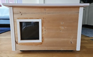 Katzenhaus aus Holz