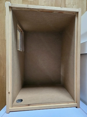 Katzenhaus aus Holz Bild 3