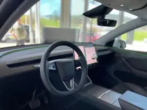 Tesla Model Y Bild 12