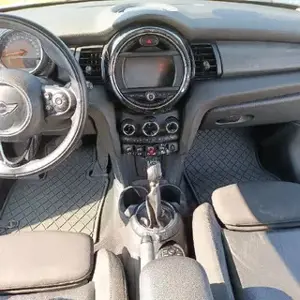 MINI Cooper F56 Hatch MINI Hatch Cooper Aut. Klein-  Kompaktwagen Bild 2