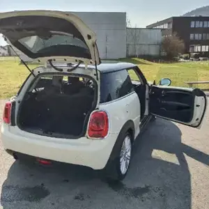 MINI Cooper F56 Hatch MINI Hatch Cooper Aut. Klein-  Kompaktwagen Bild 3