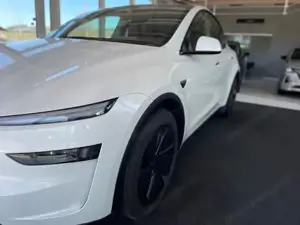Tesla Model Y Bild 11