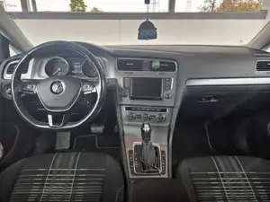 Golf 7 Lounge 1,6  TDI DSG R-Line Frisch Vorgeführt Bild 7