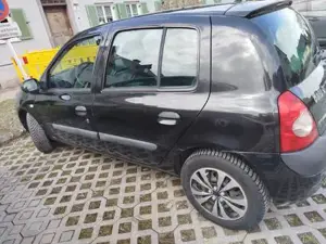 Renault Clio Bild 3
