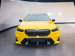 BMW M5 Basis Touring Comfort+DrivAssistPlus+FFC+Pano 535 kW (727 PS), Automatik, Allrad Bild 2