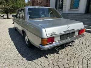 Mercedes-Benz W Bild 4