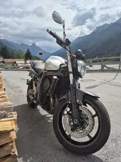 Yamaha FZ 6-NHG Naked Bike Bild 5