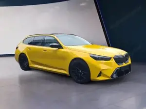BMW M5 Basis Touring Comfort+DrivAssistPlus+FFC+Pano 535 kW (727 PS), Automatik, Allrad Bild 3