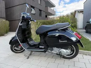 Vespa GTS 300 Bild 2