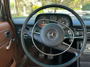 Mercedes-Benz W Bild 8