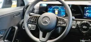 Mercedes-Benz A 180 Bild 12