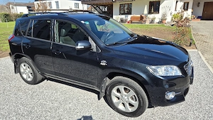 Toyota RAV4 2.2 Bild 2