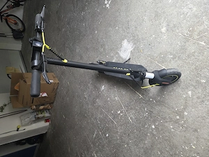 E=scooter  der Firma Bee cool Bild 2